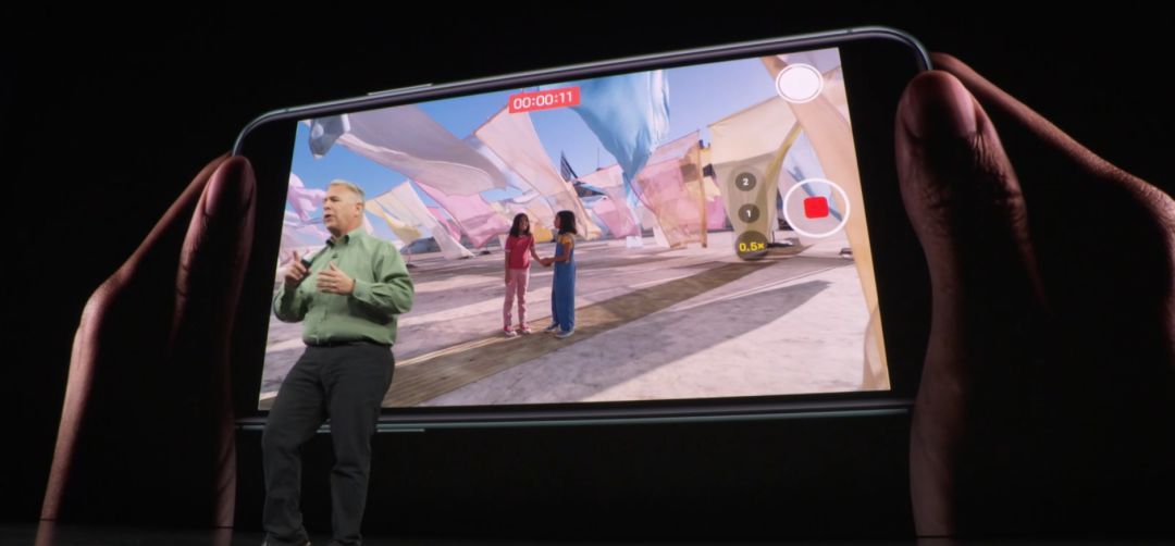 iPhone “浴霸” 公布，頂配1萬(wàn)油炸出產(chǎn)線2！最強(qiáng)機(jī)械學(xué)習(xí)芯片，謀略性能吊打友商